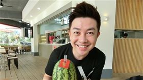 20161119幕後心酸！李明川曾為經濟日接7份工　圖／翻攝自李明川臉書專頁