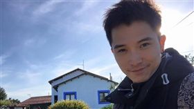 邱澤喪父感嘆「下秒就是來世」　身形暴瘦剩不到65公斤
圖/翻攝自曉東娛樂微博、邱澤臉書