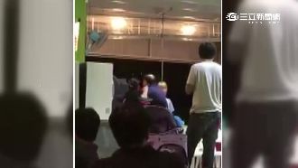 釣蝦場內河東獅吼！鐵砂掌伺候老公