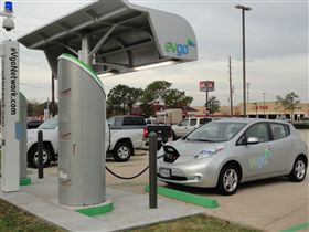 U-Car
圖／攝影者EVgo Network, Flickr CC License
https://www.flickr.com/photos/evgo/6545153803/