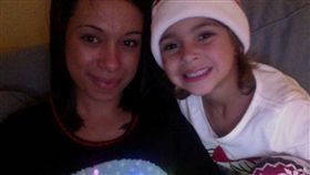 美國女子發文感謝女兒繼母將孩子視如己出。(圖/翻攝自Whitney Mcgraw臉書)-https://www.facebook.com/whitney.mcgraw.3?pnref=story