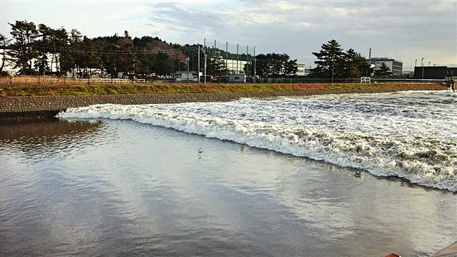 影／福島強震現異象　驚見「逆流川」