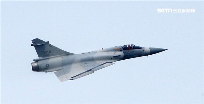幻象M2000-5戰機性能展示操演。（記者邱榮吉/攝影）