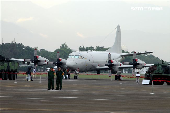 空軍P-3C反潛機地面展示。（記者邱榮吉/攝影）