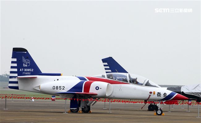 AT-3教練機。（記者邱榮吉/攝影）