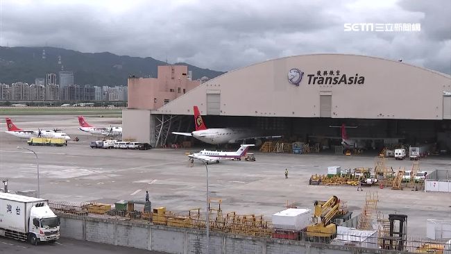 民航局防脫產　興航27架飛機禁離台