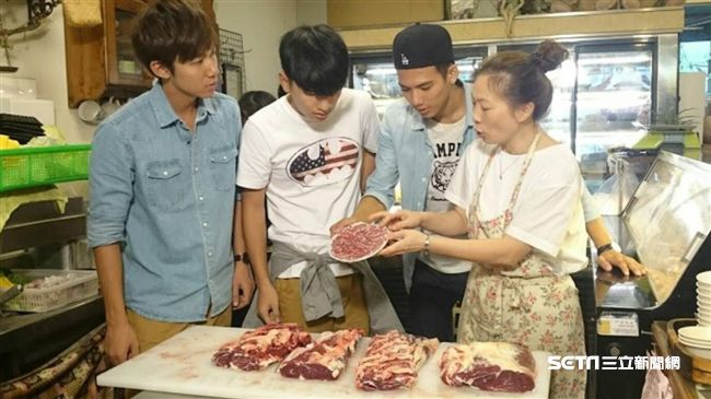 青春好7淘帶路　大口吃下全牛料理！