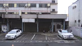 阿伯強收停車費　怒槓稽查員辯罰款