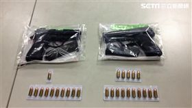 吳男邊開車邊玩槍打到自己竟向警求救（翻攝畫面）