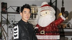 任賢齊推新單曲「朋友的酒」不計成本MV當成電影拍。（記者邱榮吉/攝影）