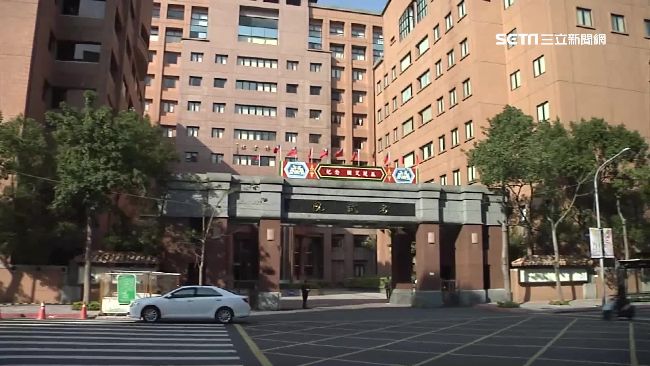 高官退休當考委　開開會就可領19萬