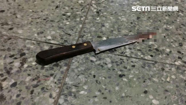 妻砍死酒鬼老公　自殺失敗伴屍等警