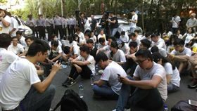 下一代幸福聯盟日前上街畫面。(圖/翻攝自下一代幸福聯盟臉書)-https://www.facebook.com/Hope.family.tw/photos/a.165075290369867.1073741828.163442897199773/565036890373703/?type=3&theater