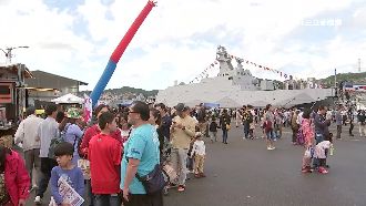 「航母殺手」好吸睛　民眾排隊搶登艦