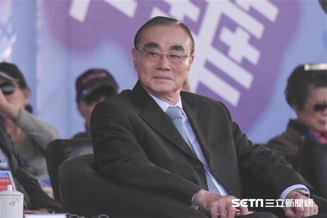 台中清泉崗空軍基地26日對外公開營區參觀，國防部長馮世寬蒞臨會場　圖／記者林敬旻攝