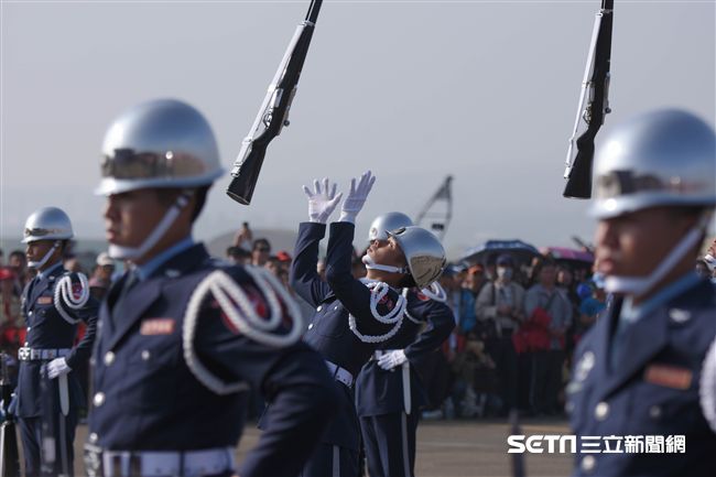 台中清泉崗空軍基地26日對外公開營區參觀　圖／記者林敬旻攝