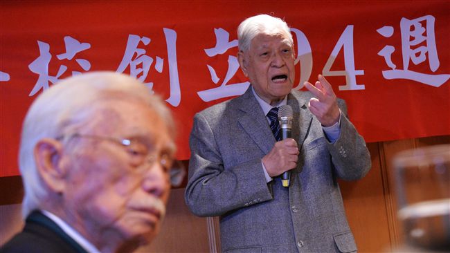 台退將呼朋引伴赴中　李登輝：離譜！