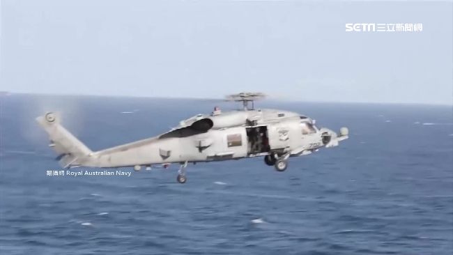 海鷹直升機震撼空降　巨浪滔滔都不怕