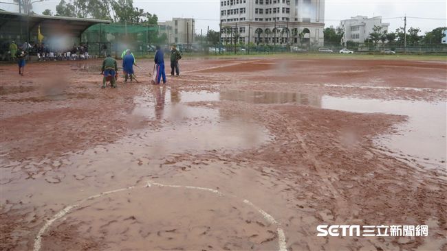 徐生明少棒大雨攪局　明比賽只打3局