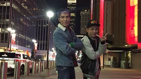 20161127蕭敬騰赴美麥迪遜開唱！深受時差之苦　圖／華納音樂提供