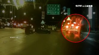 計程車「黑白切」　亂換車道害摔逃逸