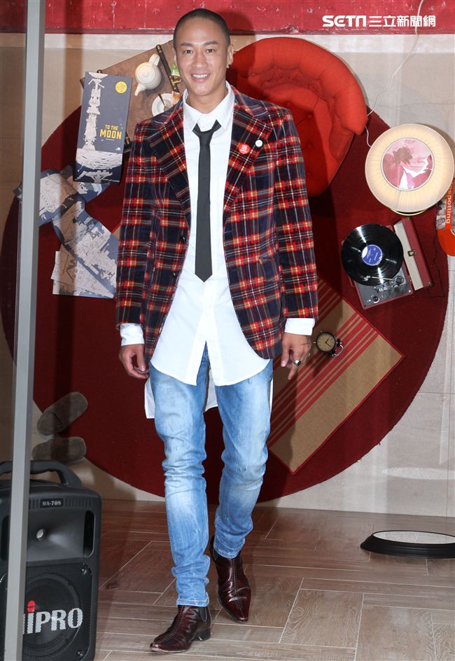 亞洲男神何潤東詮釋健美體態，親手打造男女舒壓會館當老闆，同時也在拍新戲。（記者邱榮吉/攝影）