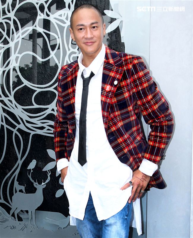 亞洲男神何潤東詮釋健美體態，親手打造男女舒壓會館當老闆，同時也在拍新戲。（記者邱榮吉/攝影）