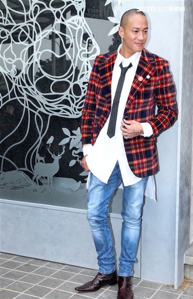 亞洲男神何潤東詮釋健美體態，親手打造男女舒壓會館當老闆，同時也在拍新戲。（記者邱榮吉/攝影）