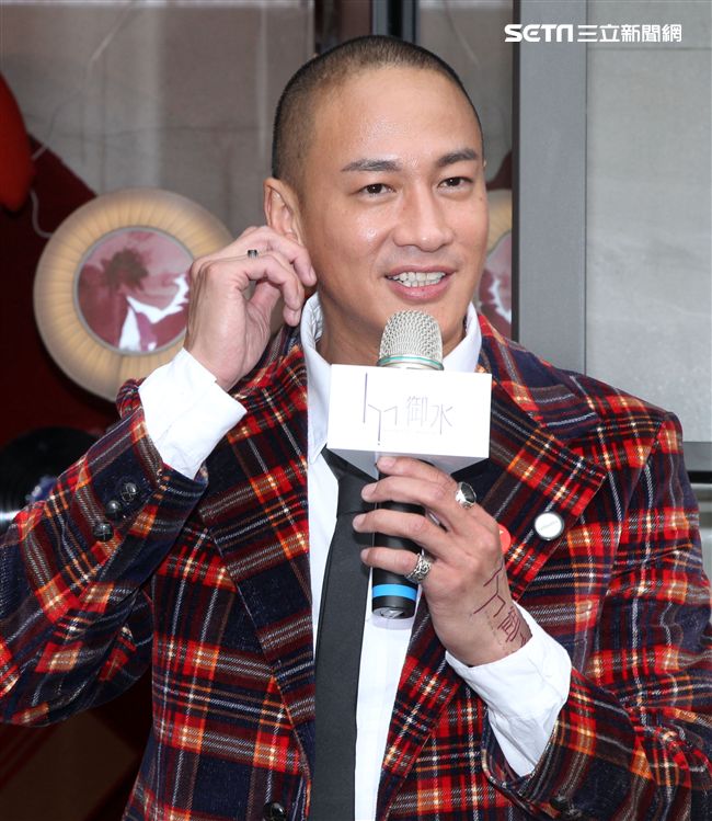 亞洲男神何潤東詮釋健美體態，親手打造男女舒壓會館當老闆，同時也在拍新戲。（記者邱榮吉/攝影）