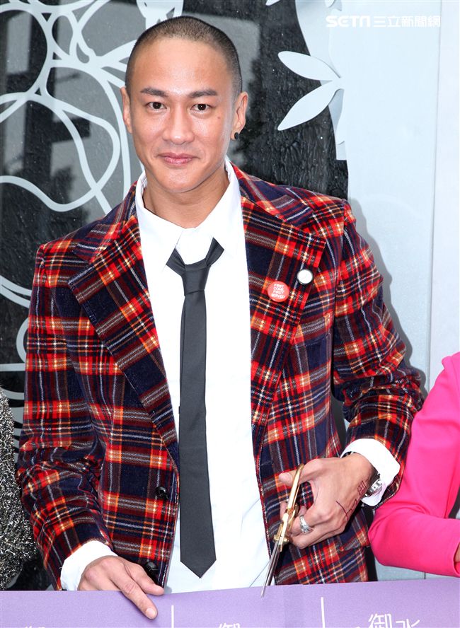 亞洲男神何潤東詮釋健美體態，親手打造男女舒壓會館當老闆，同時也在拍新戲。（記者邱榮吉/攝影）