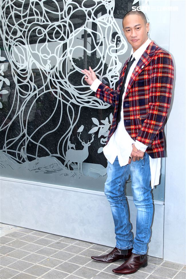 亞洲男神何潤東詮釋健美體態，親手打造男女舒壓會館當老闆，同時也在拍新戲。（記者邱榮吉/攝影）