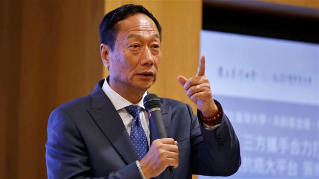 郭台銘讚夏普創辦人家族「不耍特權」