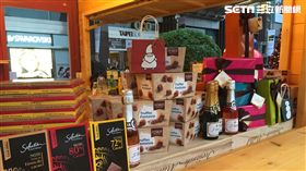 搶先看！見證法國美食浪漫　家樂福插旗耶誕市集