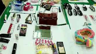 正妹自備工具行竊　包包宛如百寶袋！
