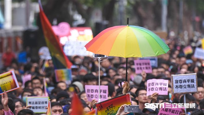 大學摯友出櫃　恐同症的他想說對不起