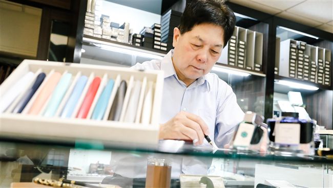 投身鋼筆收藏數十年　書寫個人色彩