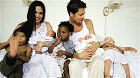 安潔莉娜裘莉
布萊德彼特
翻攝臉書
https://www.facebook.com/OF.Angelina/photos_stream