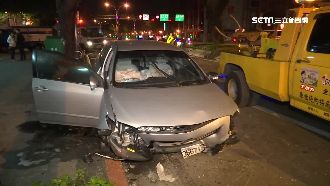 疑搶快違規左轉　貨車轎車撞3人傷