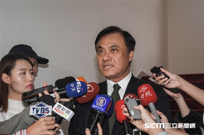 柯建銘遭勞團毆打　蘇嘉全：相當痛心