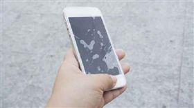 手機螢幕、破掉、保護膜／達志影像／美聯社
