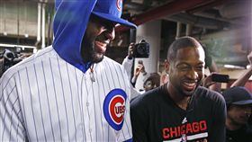 LeBron James穿上小熊球衣實現諾言（圖／美聯社／達志影像）