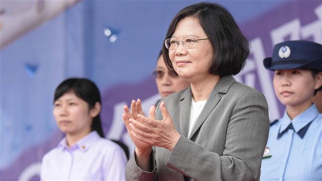 10大熱搜新聞人物　她超越川普奪冠