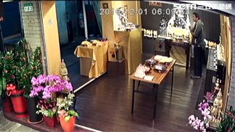 竊賊「沒錢吃飯」　撬開佛堂功德箱