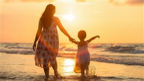 家庭,親子,母女,媽媽,小孩,父母,家人（圖／Pixabay）