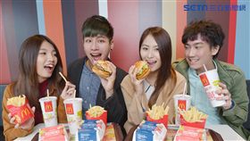 歲末跨年餐飲商機155億　麥當勞推頂級漢堡應戰