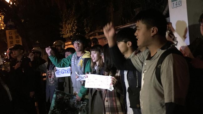 七天假刪除　青年團體：與民進黨決裂