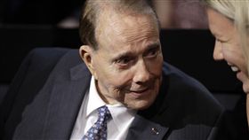 美國前參議員杜爾（Bob Dole）。（圖／美聯社／達志影像）