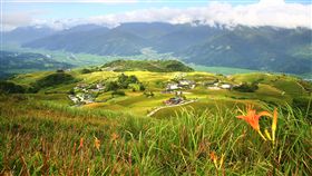 花蓮

https://www.flickr.com/photos/samyaoo/3981981013/in/photolist-74SGe4-dXi2Kz-8bKvyK-diWess-8bMP6M-8bKvoc-daEpJT-iJQJW-8bRe3S-8bMP88-dc9ckp-8bKt1r-9wURcC-qx77AZ-diWfqt-e1yqfY-jC4SoA-9wS6xT-e1sRUV-diWeiG-diWegW-9wS7hD-4sZNfb-diWf58-e1ywd3-5U7sWT-3HHvuK-4tjpjq-8bNMAy-p826Dx-yJVctj-diWa7G-8bRecS-bEArcX-diWgu4-9eQ9vq-cQt2C-fM5bfn-8bNNhy-bEAtV4-8bNMwb-aM4kka-8bMNEK-ouWqfG-jC2NBt-diWgrP-brFxW5-8bMwMN-e1sN96-dXoFRy