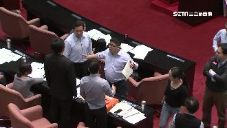 兄弟鬩牆？王定宇嗆他：我看不起你！