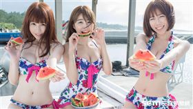 熬夜陪粉絲預購超尺度寫真　伊梓帆竟爆哭！